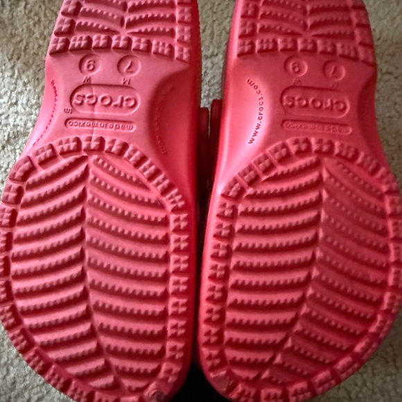 Crocs red color w9 - Picture 2 of 2